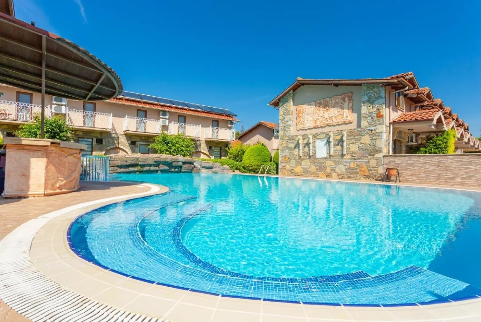 Villa Bercu Paradise ダルヤン 0*,